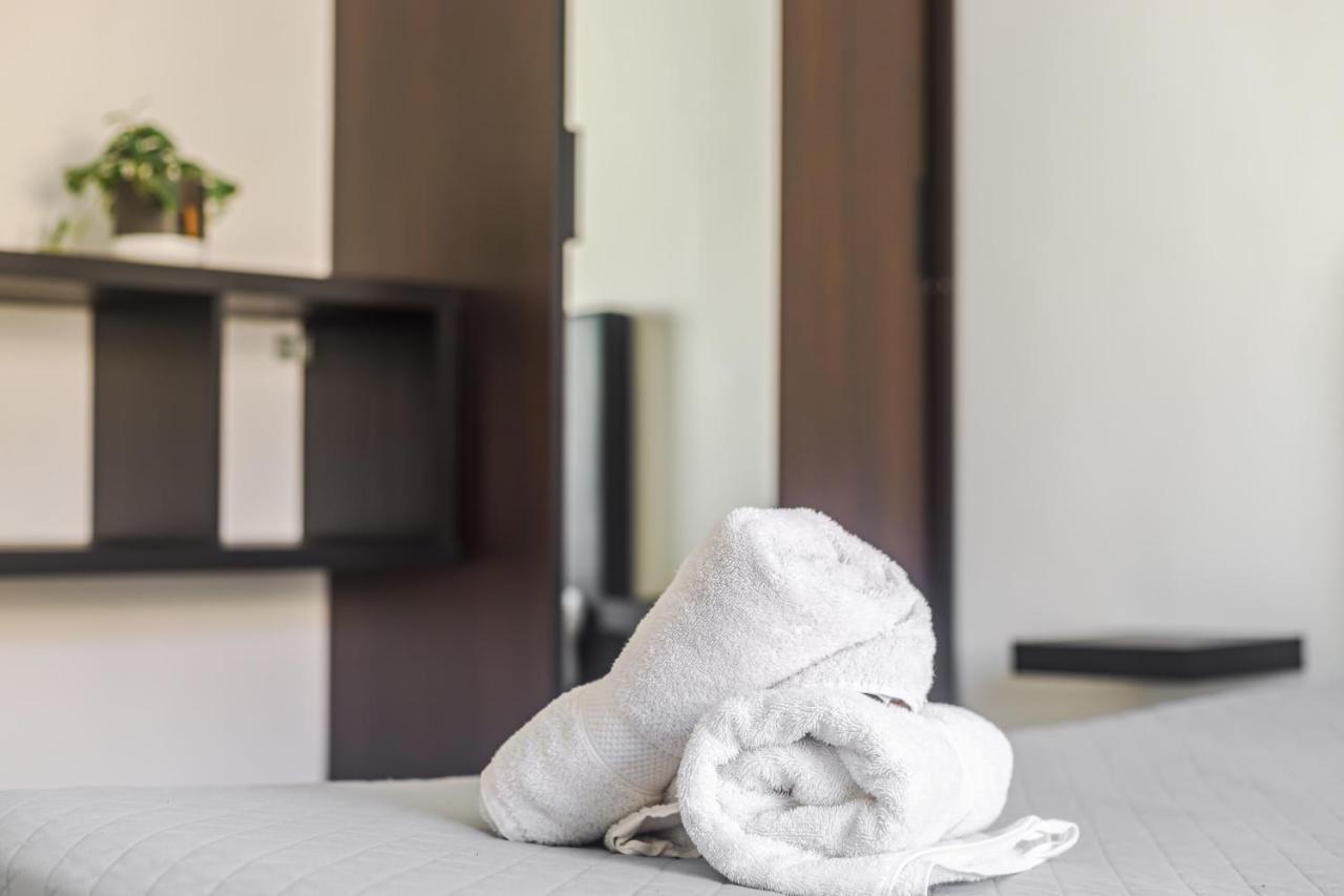Sleeptubal Moderne Accommodatie Alhos Vedros 外观 照片